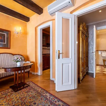 Nosticova Heritage Apart Otel *