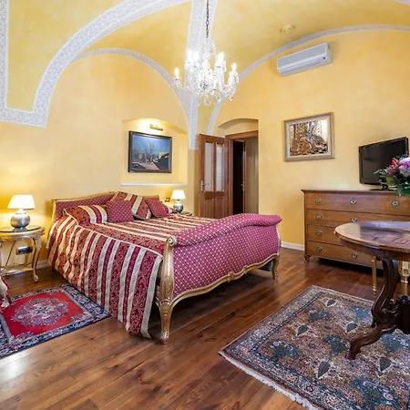 Nosticova Heritage Apart Otel *