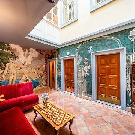 Nosticova Heritage Otel