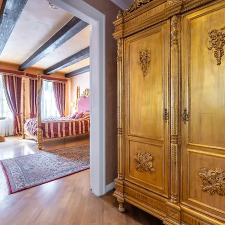 Nosticova Heritage 4*