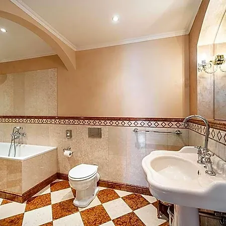 Hotel Nosticova Heritage 4*